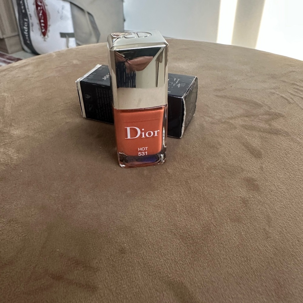 Dior Hot 531 Orange Nail Polish - Picture 2 of 4